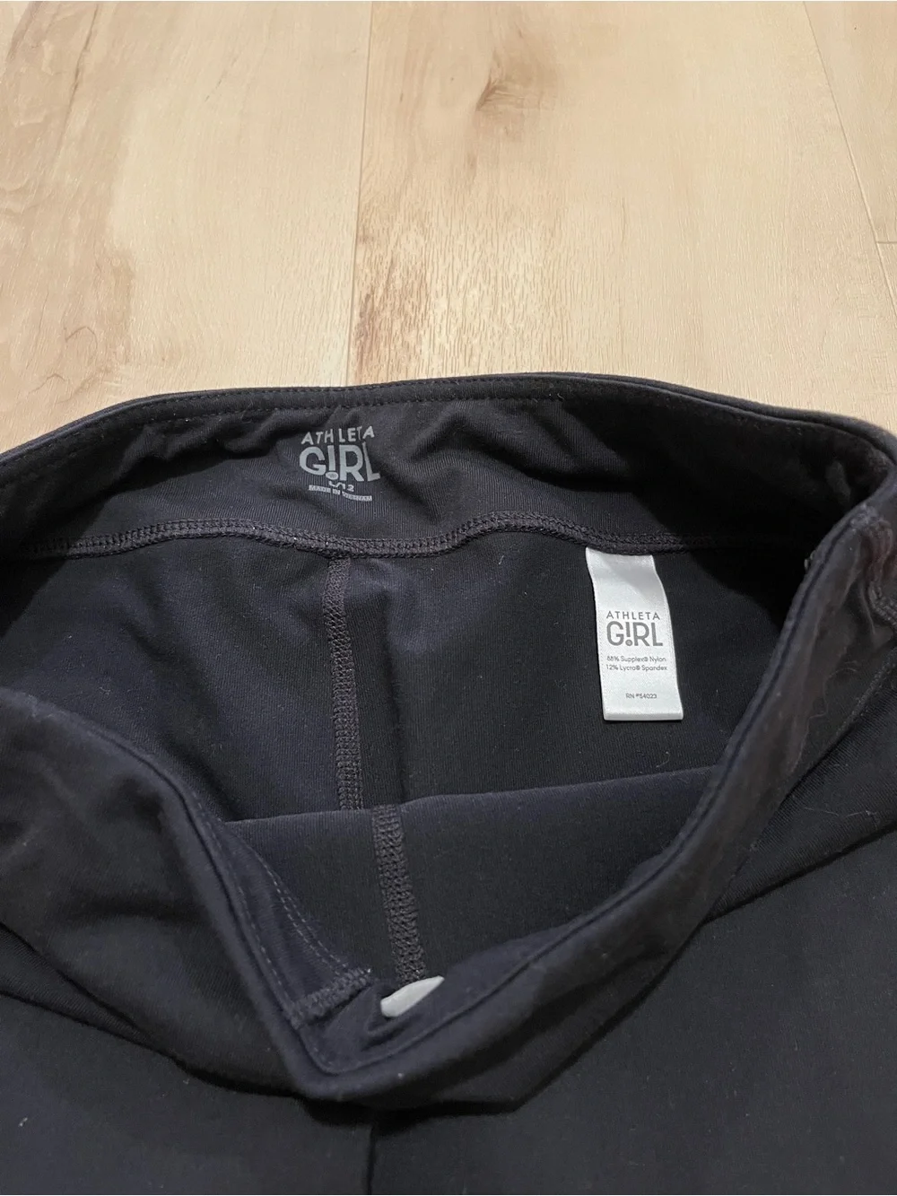 Athleta Girl L(12) Capri Leggings
